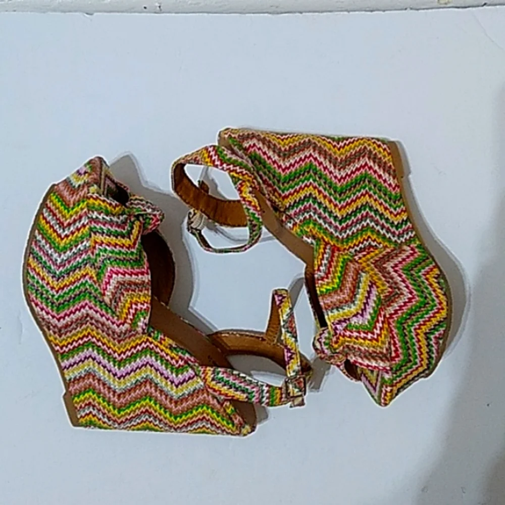 Candie's Vintage Calainey Platform Wedge Sandals